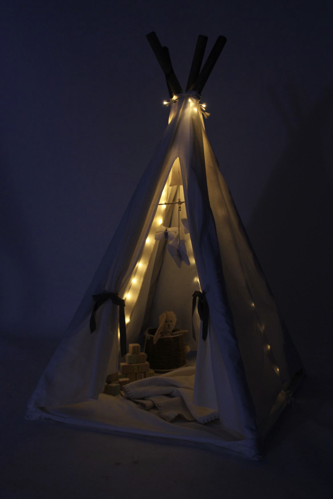 Rebecca Ames | Pre-degree & Foundation Studies 4