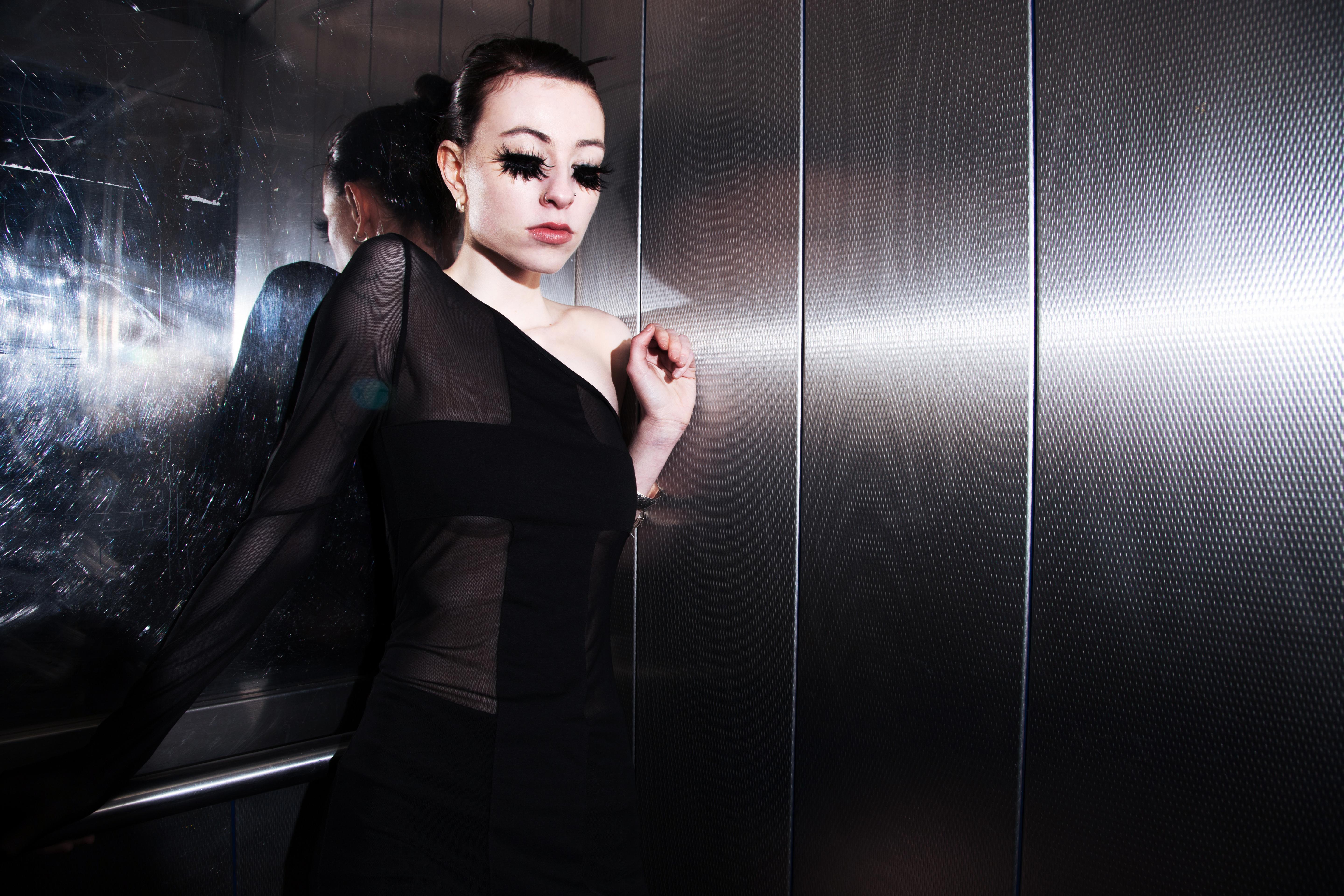 Weng Hon | Fashion & Textiles 3